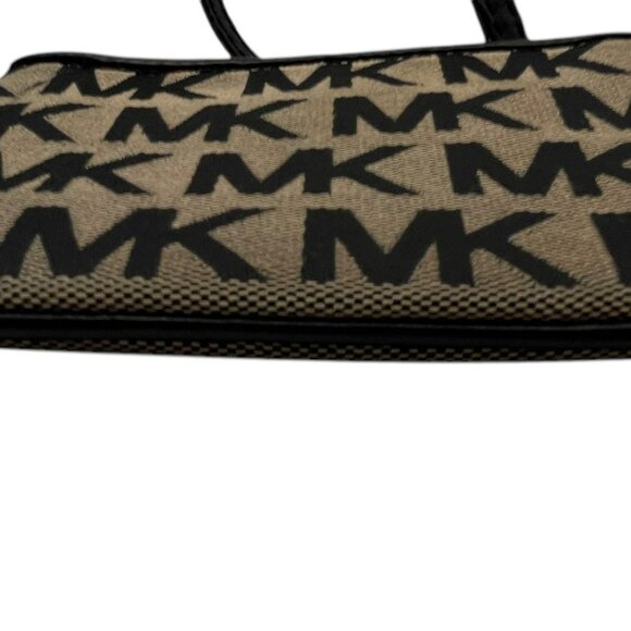Michael Kors MK Signature Jet Set Jacquard Wristlet - Picture 2 of 11